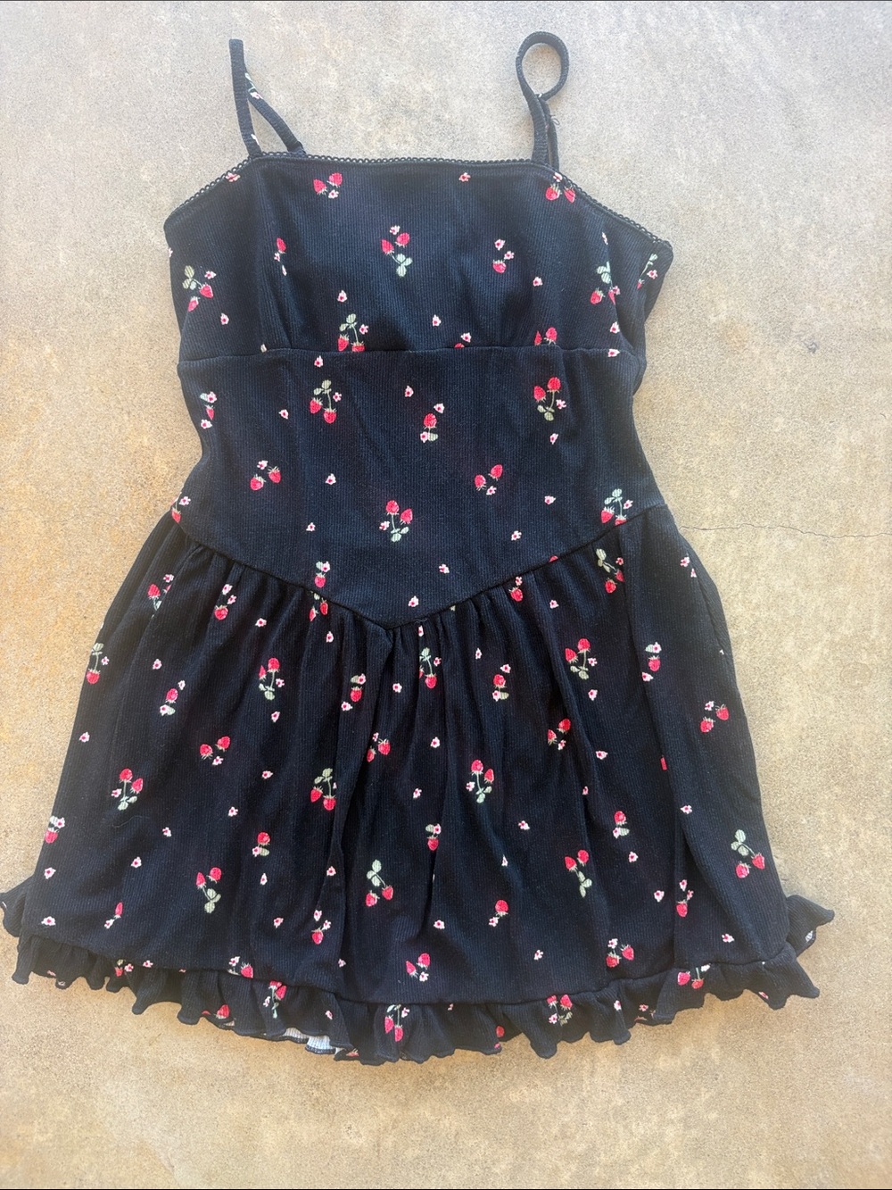 ⭐️5 for $20 ⭐️ black floral spaghetti strap midi sundress from the art class L